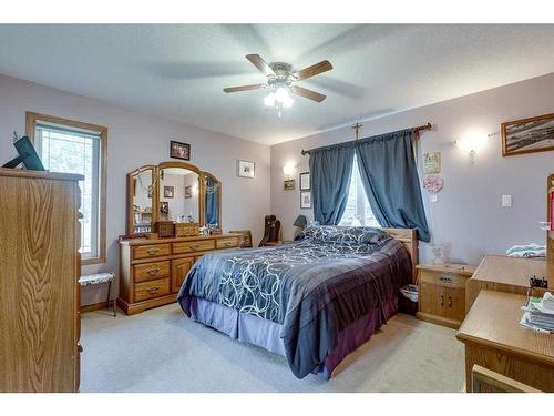 331067 Rge. Rd. 234, Rural Kneehill County, AB - Indoor Photo Showing Bedroom