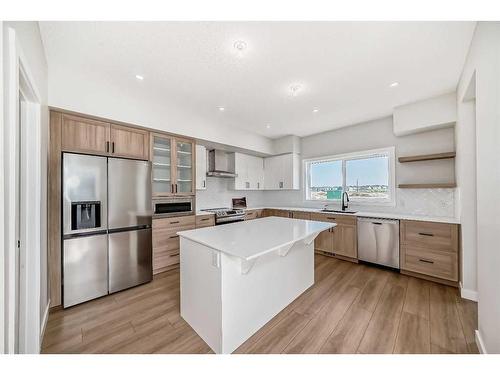 168 Legacy Glen Place Se, Calgary, AB - Indoor Photo Showing Kitchen With Upgraded Kitchen