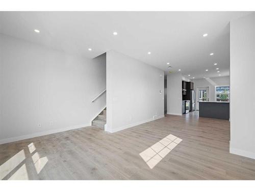 613 Mahogany Road Se, Calgary, AB - Indoor