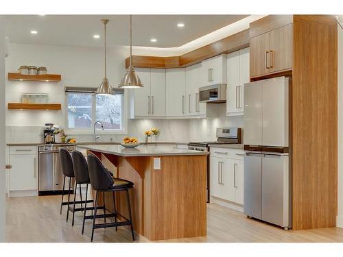 4403 26 Avenue Se, Calgary, AB - Indoor Photo Showing Kitchen With Upgraded Kitchen