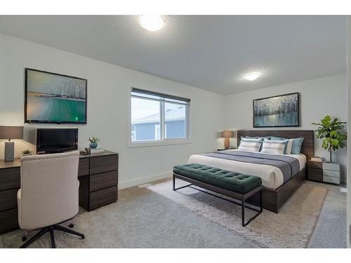 4403 26 Avenue Se, Calgary, AB - Indoor Photo Showing Bedroom