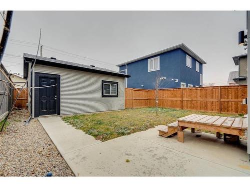 4403 26 Avenue Se, Calgary, AB - Outdoor