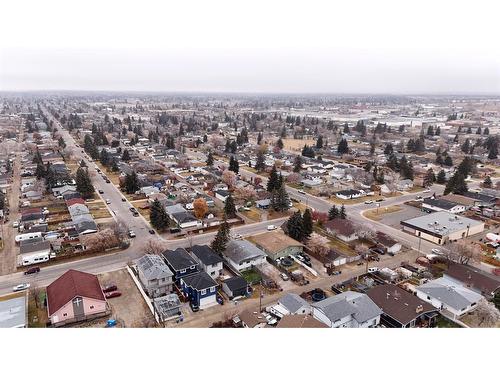 4403 26 Avenue Se, Calgary, AB - Outdoor With View