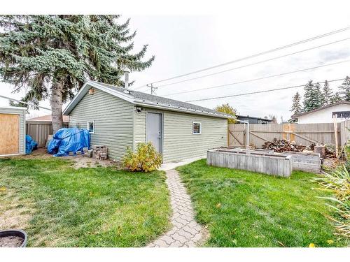 131 Rundlehorn Crescent Ne, Calgary, AB - Outdoor