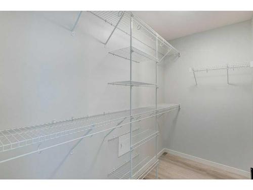 3115-33 Carringham Gate Nw, Calgary, AB - Indoor With Storage