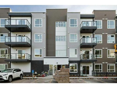 3115-33 Carringham Gate Nw, Calgary, AB - Outdoor With Facade