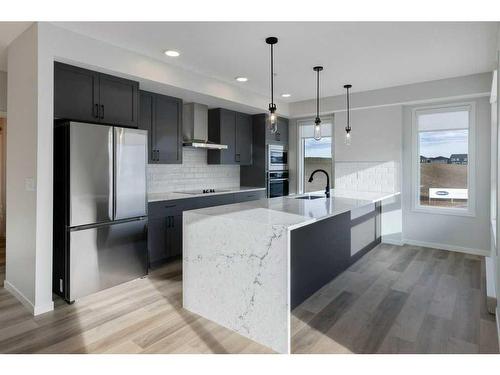 3115-33 Carringham Gate Nw, Calgary, AB - Indoor Photo Showing Kitchen With Stainless Steel Kitchen With Upgraded Kitchen