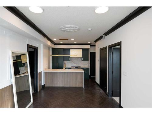 613-330 Dieppe Drive Sw, Calgary, AB - Indoor Photo Showing Kitchen