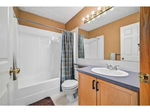 100 Cove Road, Chestermere, AB - Indoor Photo Showing Bathroom