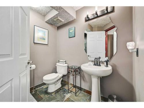 100 Cove Road, Chestermere, AB - Indoor Photo Showing Bathroom