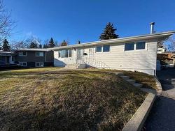 21 Healy Drive SW Calgary, AB T2V 2Z8