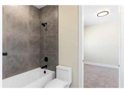 193 South Shore View, Chestermere, AB - Indoor Photo Showing Bathroom