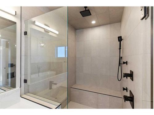 193 South Shore View, Chestermere, AB - Indoor Photo Showing Bathroom