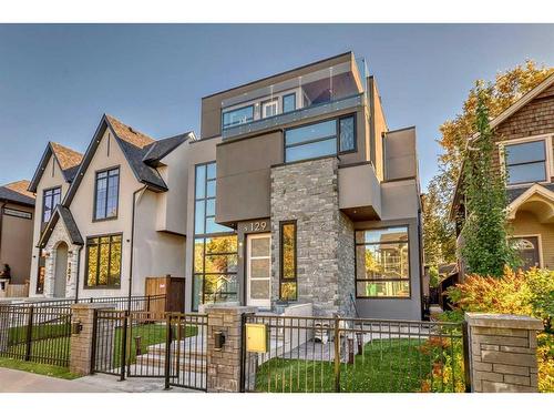 129 10 Avenue Nw, Calgary, AB - Outdoor With Facade