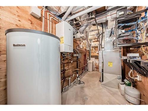 129 10 Avenue Nw, Calgary, AB - Indoor Photo Showing Basement