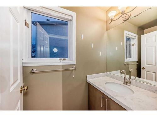 219 Coachway Road Sw, Calgary, AB - Indoor Photo Showing Bathroom