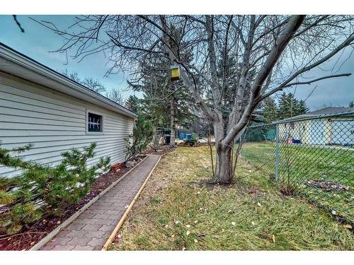 219 Coachway Road Sw, Calgary, AB - Outdoor