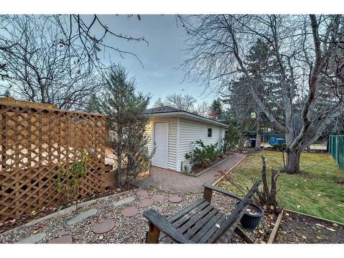 219 Coachway Road Sw, Calgary, AB - Outdoor