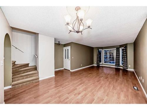 219 Coachway Road Sw, Calgary, AB - Indoor Photo Showing Other Room