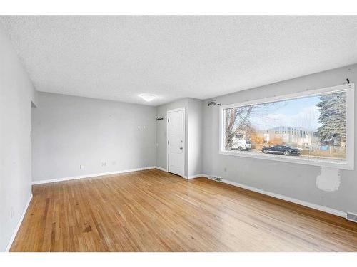 1515 43 Street Se, Calgary, AB - Indoor