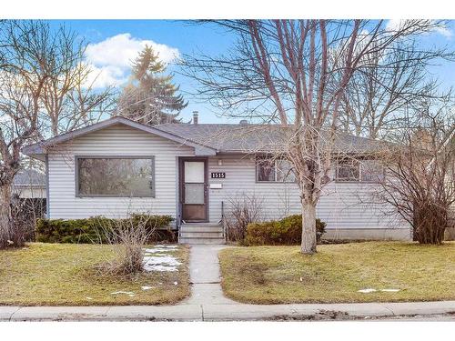 1515 43 Street Se, Calgary, AB - Outdoor