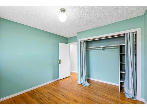 1515 43 Street Se, Calgary, AB - Indoor