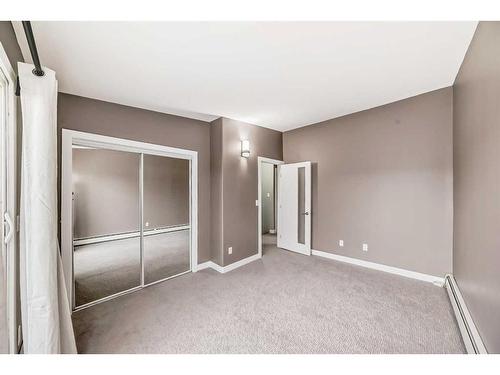 4-1622 28 Avenue Sw, Calgary, AB - Indoor Photo Showing Other Room