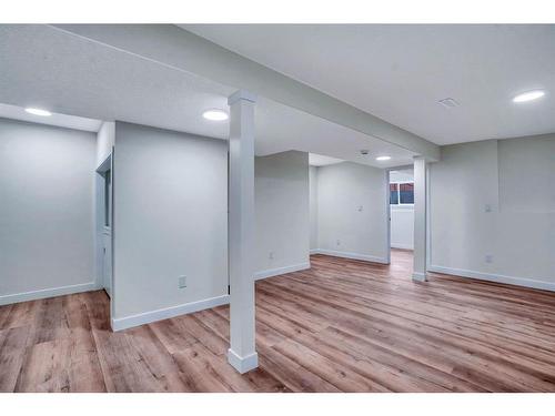 8332 Centre Street Ne, Calgary, AB - Indoor