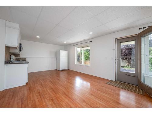 298 Arbour Crest Drive Nw, Calgary, AB - Indoor Photo Showing Other Room