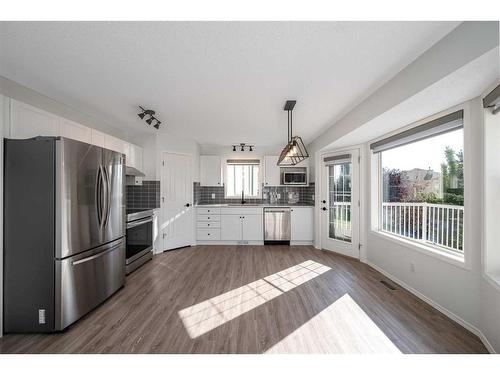 298 Arbour Crest Drive Nw, Calgary, AB - Indoor Photo Showing Kitchen