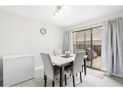 34-3032 Rundleson Road Ne, Calgary, AB - Indoor Photo Showing Dining Room