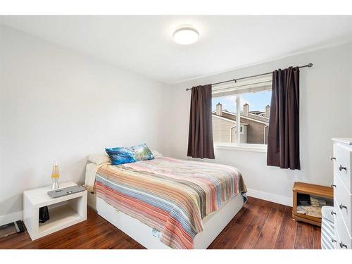 34-3032 Rundleson Road Ne, Calgary, AB - Indoor Photo Showing Bedroom