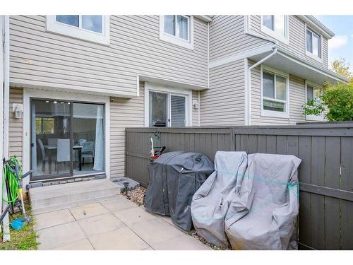 34-3032 Rundleson Road Ne, Calgary, AB - Outdoor With Exterior