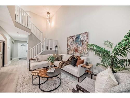 281 Cranberry Close Se, Calgary, AB - Indoor Photo Showing Living Room