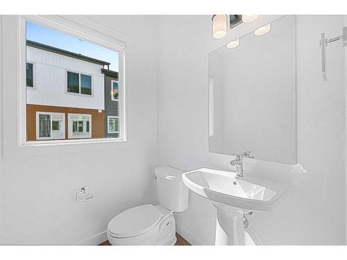 1303-280 Chelsea Road, Chestermere, AB - Indoor Photo Showing Bathroom