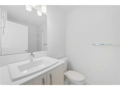 1303-280 Chelsea Road, Chestermere, AB - Indoor Photo Showing Bathroom