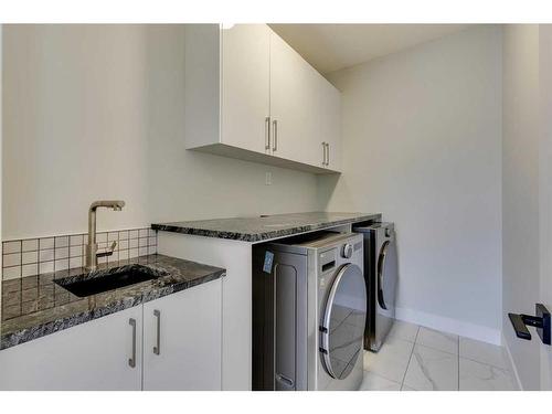 2430 26 Avenue Nw, Calgary, AB - Indoor Photo Showing Laundry Room