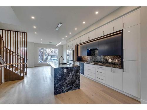 2430 26 Avenue Nw, Calgary, AB - Indoor Photo Showing Kitchen With Upgraded Kitchen