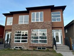 516 34 Avenue NE Calgary, AB T2E 2J9