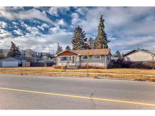 11 Beaupre Crescent Nw, Calgary, AB - Outdoor