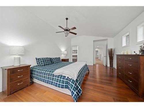 97 Mahogany Square Se, Calgary, AB - Indoor Photo Showing Bedroom