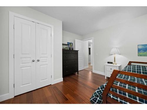 97 Mahogany Square Se, Calgary, AB - Indoor Photo Showing Bedroom