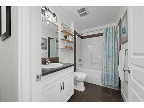 97 Mahogany Square Se, Calgary, AB - Indoor Photo Showing Bathroom