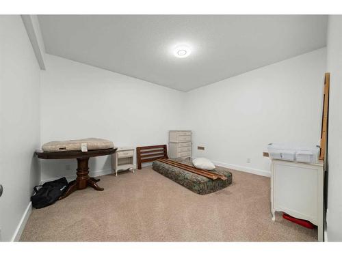 97 Mahogany Square Se, Calgary, AB - Indoor Photo Showing Other Room