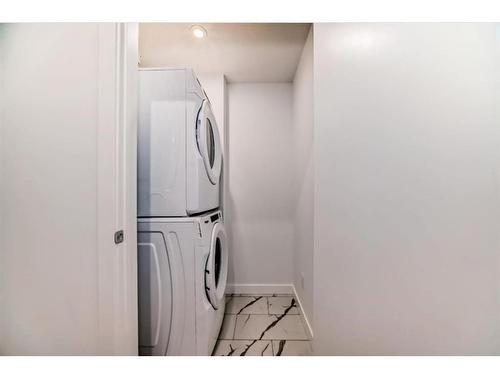 2409-395 Skyview Parkway Ne, Calgary, AB - Indoor Photo Showing Laundry Room