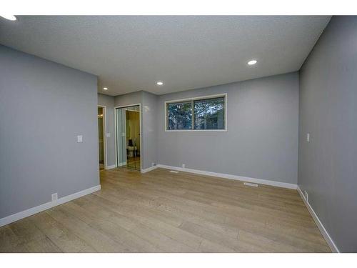 700 Woodpark Boulevard Sw, Calgary, AB - Indoor Photo Showing Other Room