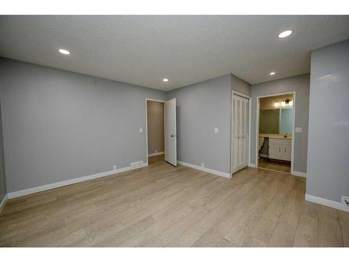 700 Woodpark Boulevard Sw, Calgary, AB - Indoor Photo Showing Other Room