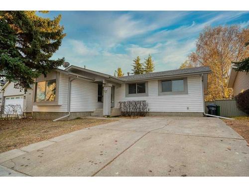 700 Woodpark Boulevard Sw, Calgary, AB - Outdoor