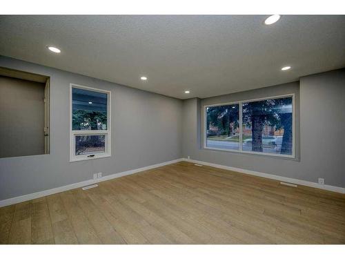 700 Woodpark Boulevard Sw, Calgary, AB - Indoor Photo Showing Other Room