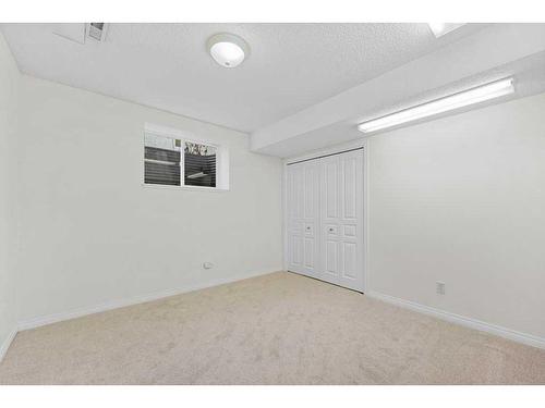 109 Mt. Douglas Green Se, Calgary, AB - Indoor Photo Showing Other Room